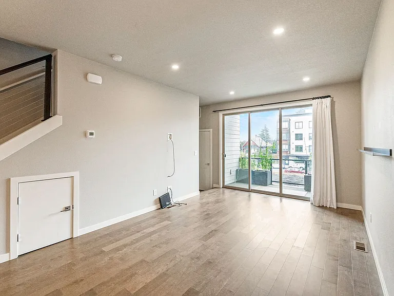 953 N Skidmore St — Photo 6