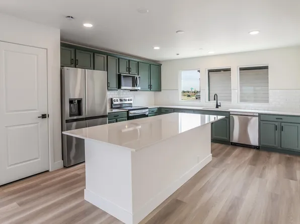 949 Trumpet Ln, Windsor, CO 80550