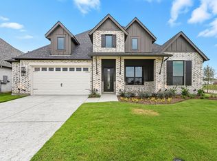 528 Lockhart St, Waxahachie, TX 75165