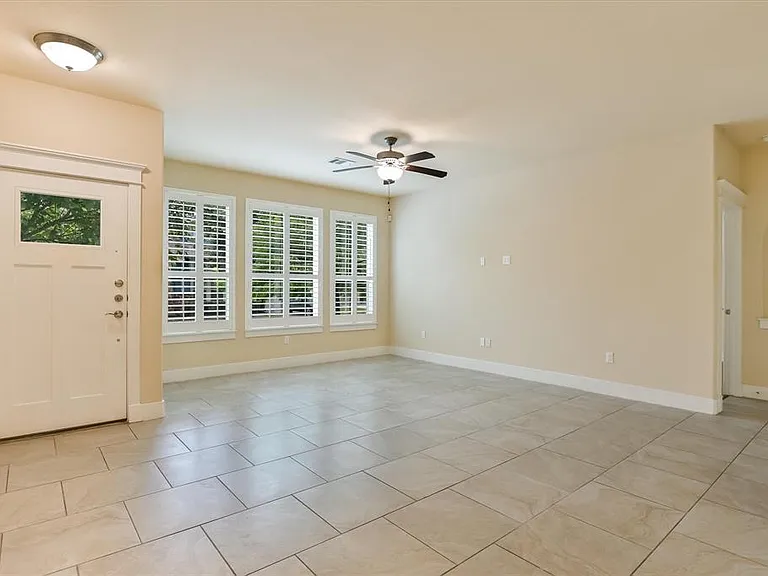 10908 Railway Ln #76 — Photo 4