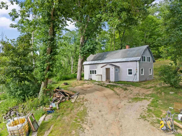 96 Parkview Street, Newport, NH 03773