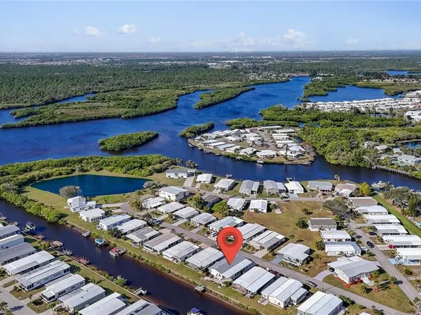 790 Fairmount Dr, North Port, FL 34287