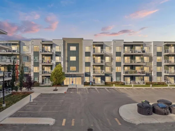 220 S Seton Grv SE #2202, Calgary, AB T3M 3T1