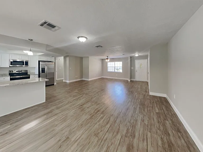 9005 Glen Moor Ln — Photo 3