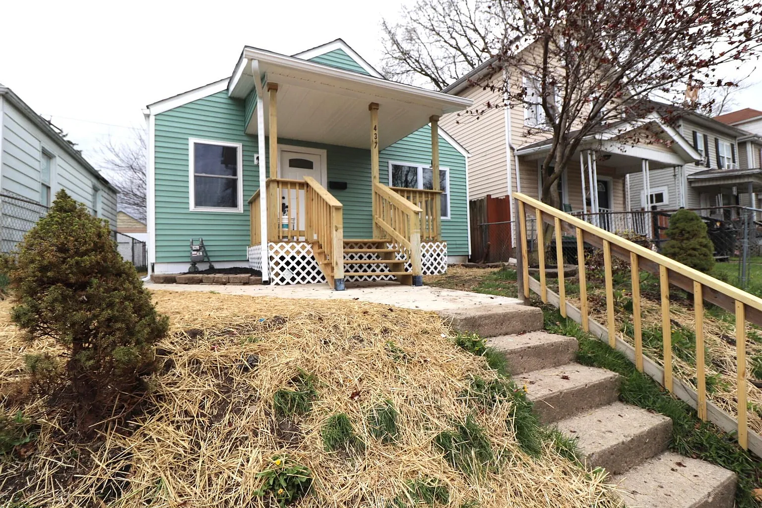 437 S Warren Ave photo 1