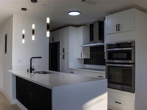 3rd image of 7732 Linaria Dr