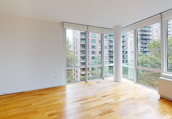 4th image of 795 Columbus Ave APT 6G