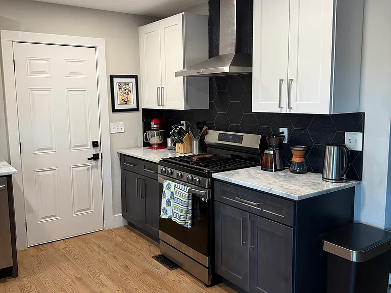 1302 James Blvd — Photo 7