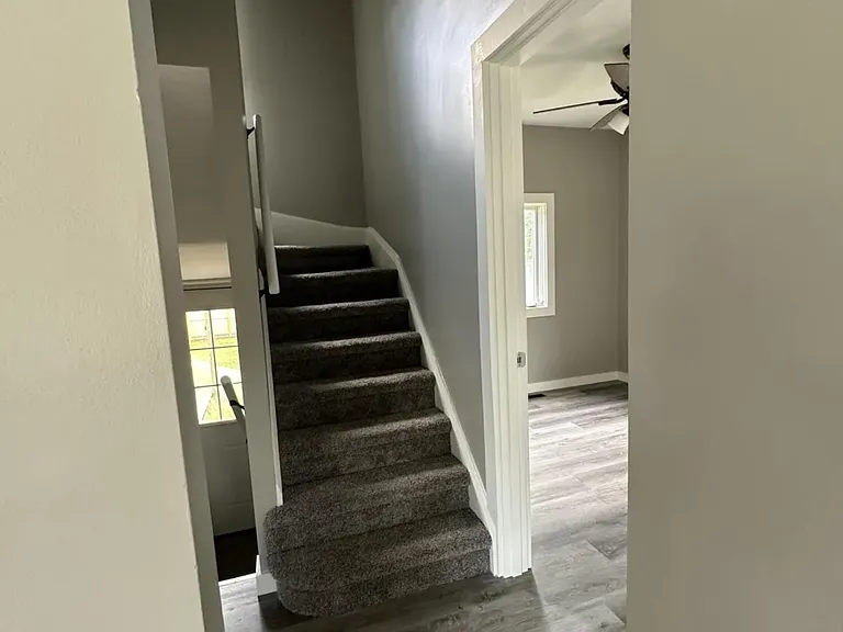 716 Weller Ave — Photo 8
