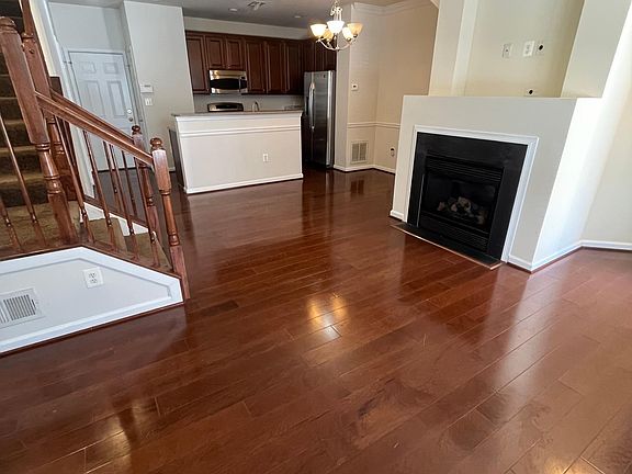 4th image of 935 Pine Forest Ln Unit 1905