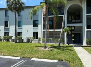 1009 Green Pine Blvd APT E1, West Palm Beach, FL 33409