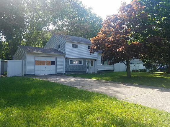 2nd image of 633 Americus Ave