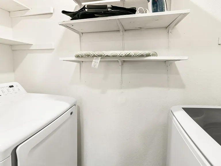 1005 Summer Court Cir #D — Photo 7
