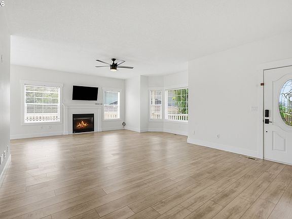 4th image of 1191 E Caples Ct