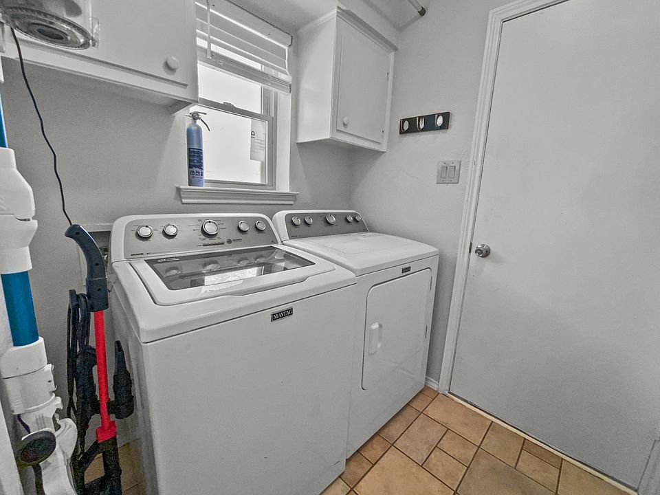 1st image of 1468 Juniper Ln