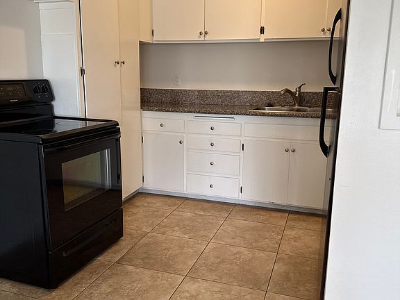 2nd image of 3933 Jewell St APT B11