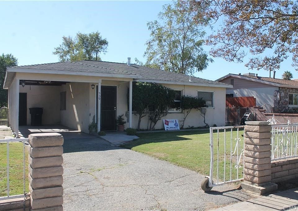 1st image of 939 W 15th St