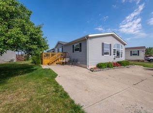 940 Tanner Lndg, Monroe, MI 48161