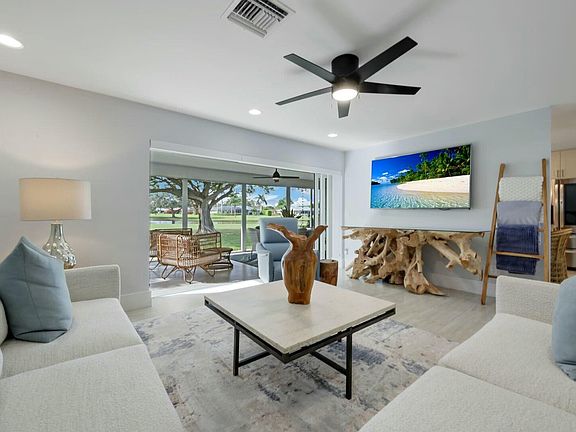3rd image of 4446 Lakewood Blvd #0