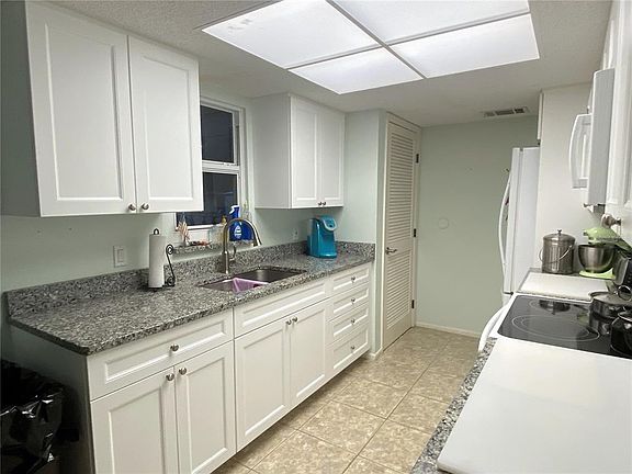 2nd image of 21309 Pemberton Ave