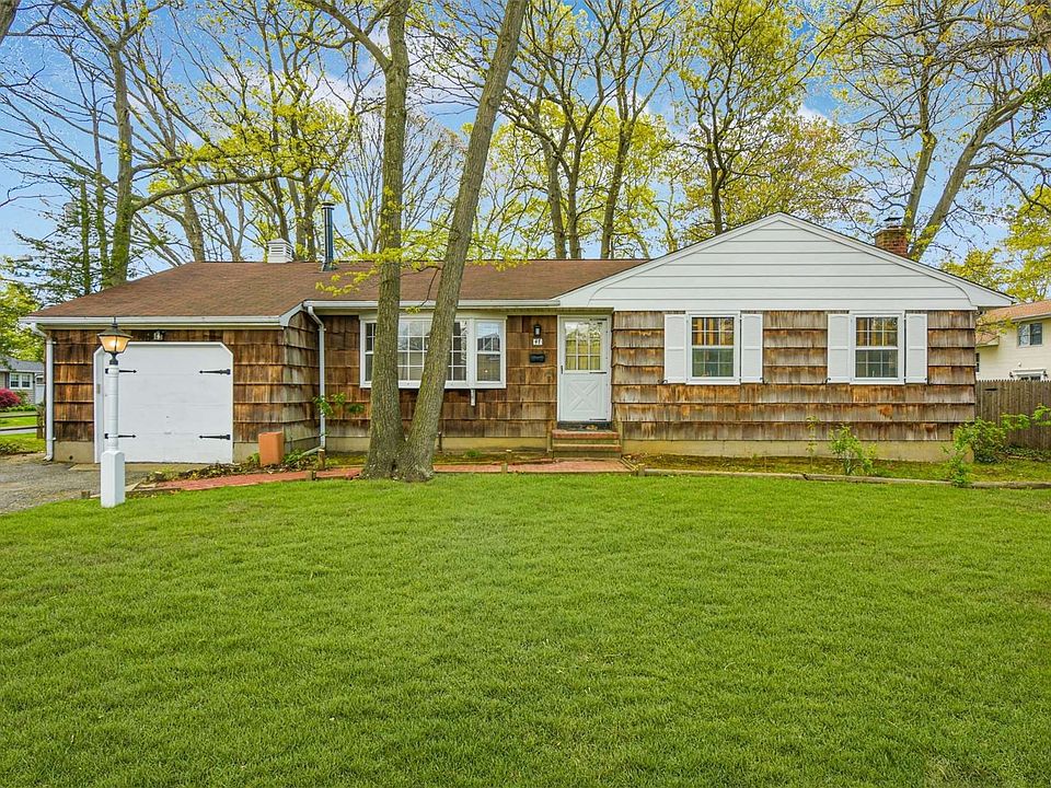 47 Hancock Road, West Islip, NY 11795 Zillow