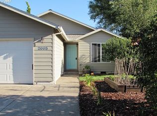 2065 Freedom Loop, Hood River, OR 97031