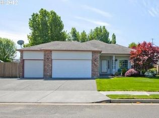 21796 NE Fairview Lake Way, Fairview, OR 97024