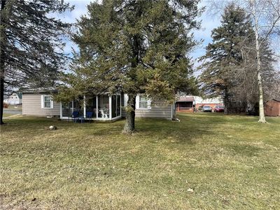 451 Delaware Rd, Fredonia, PA, 16124