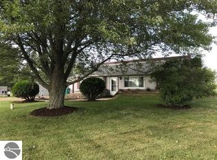 5631 S Wise Rd, Shepherd, MI 48883