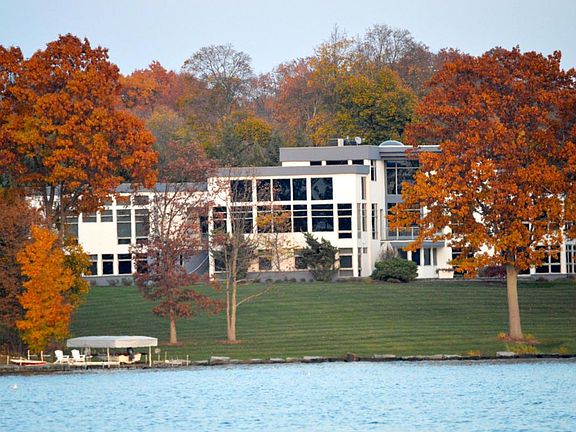 3rd image of 4160 E Gull Lake Dr