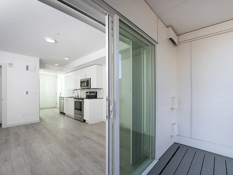 Studio with Deck - Deck Studio with Deck - Deck