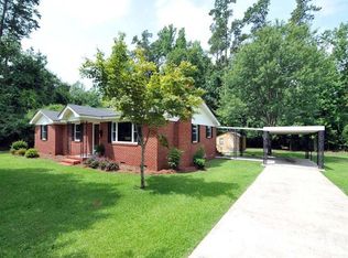 506 S Cumberland St, Wallace, NC 28466