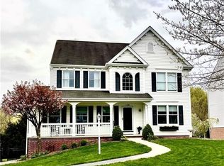 129 Amberwoods Dr, Canonsburg, PA