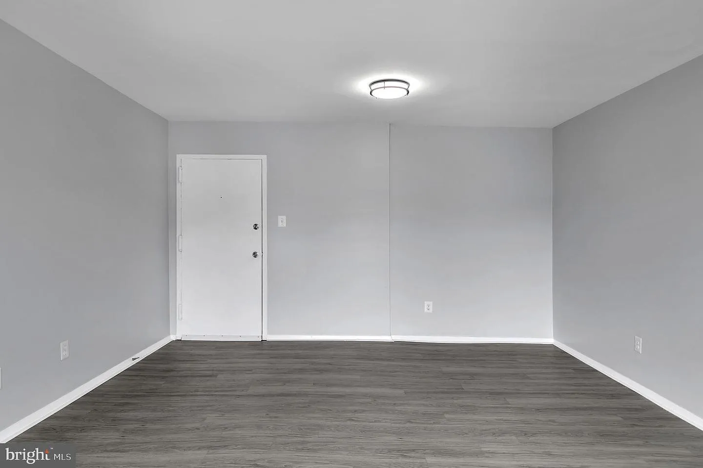 7994 Audubon Ave — Photo 4