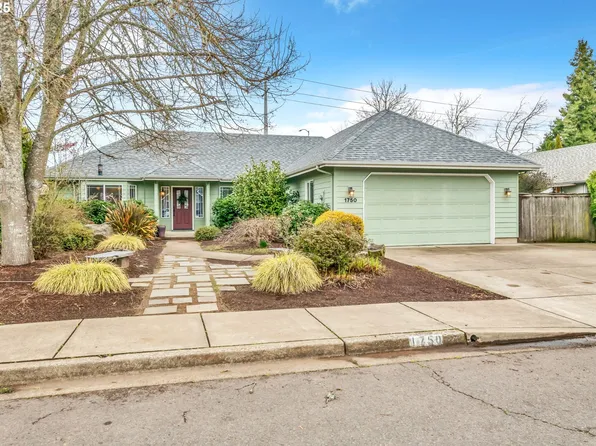 1750 Ridgley Blvd, Eugene, OR 97401