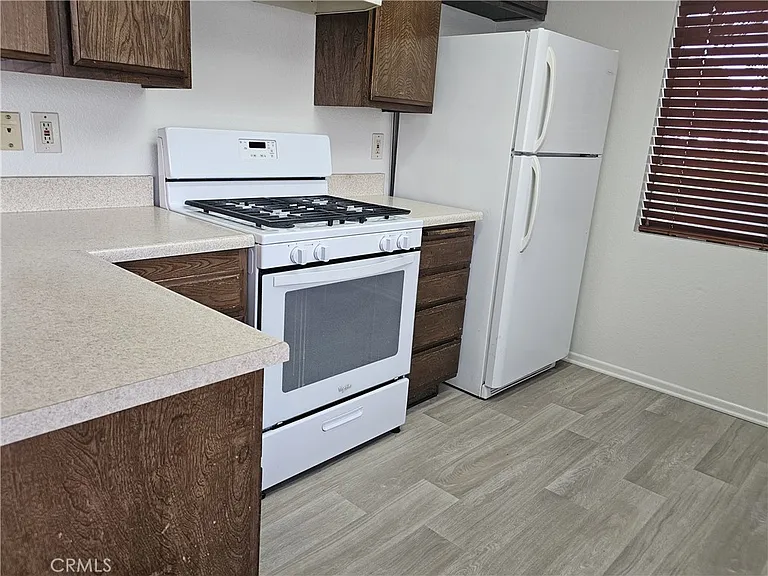 11459 Benton St — Photo 5