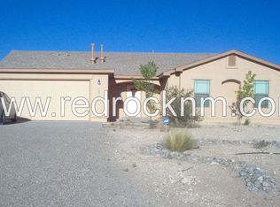 704 6th St NE, Rio Rancho, NM 87124