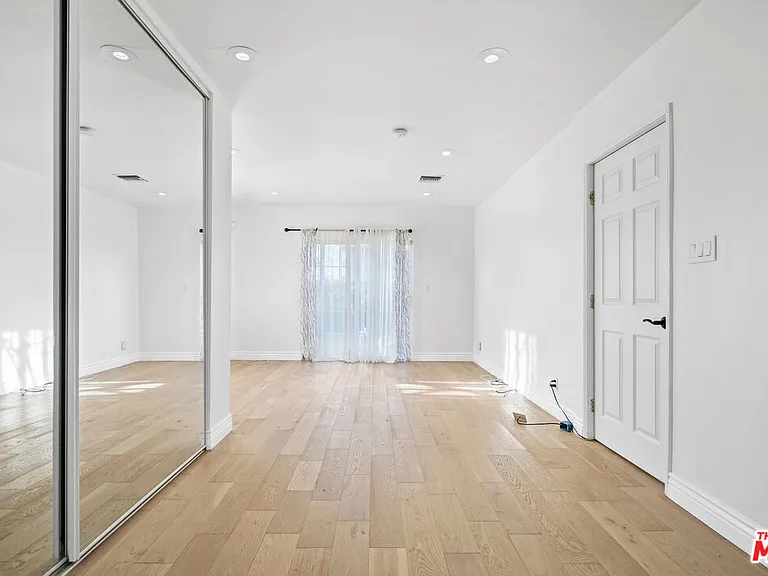 649 Tufts Ave — Photo 20