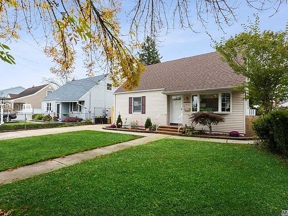 4th image of 67 Audrey Ave