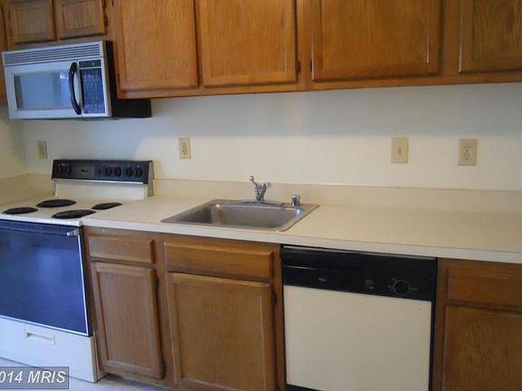 3rd image of 16217 Brookmead Ct