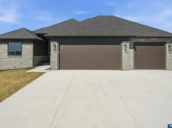 4138 Sundrop Ave, Lincoln, NE 68516
