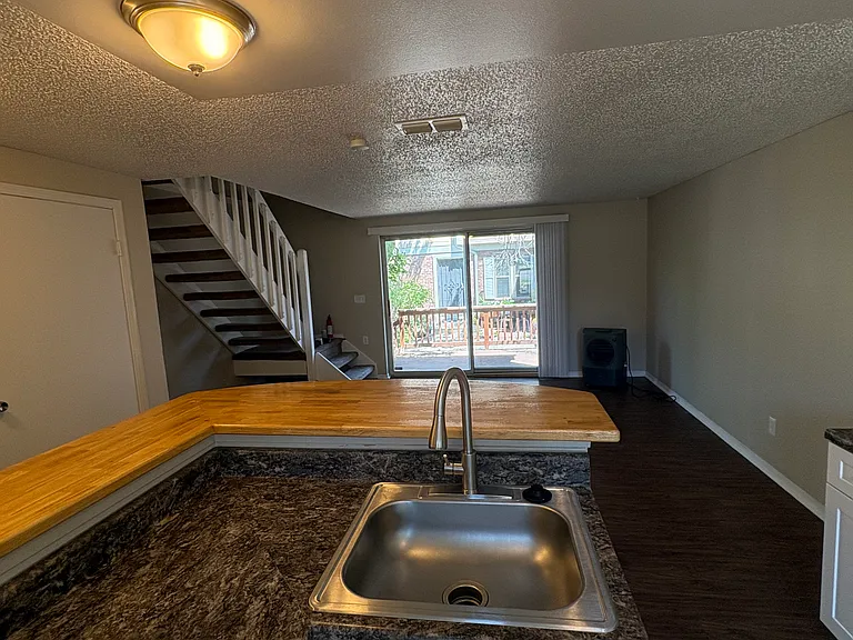 1546 S Ouray Cir #B — Photo 9