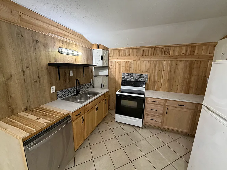 1654 N Double Springs Rd — Photo 8