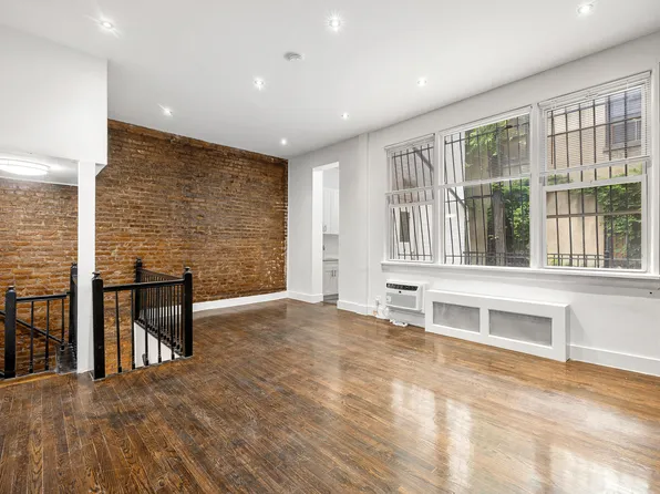 339 West 19th Street image 1 of 17