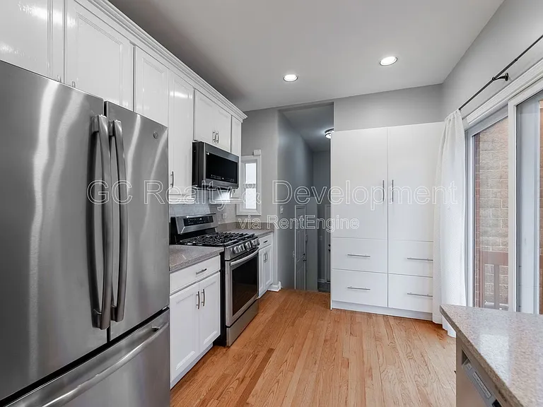 5424 S Ellis Ave #A — Photo 3