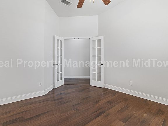 2nd image of 941 Casa Grandes Dr