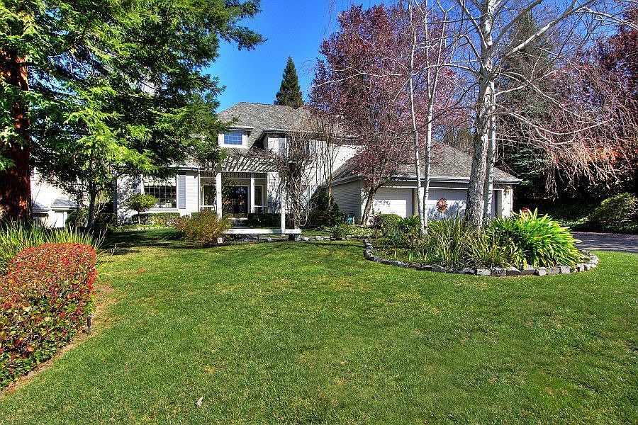 1st image of 800 Redwood Dr