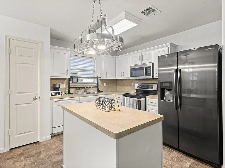 7115 Northchase Ln — Photo 5