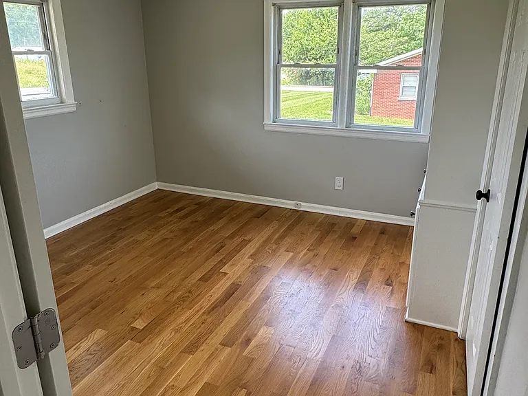 2040 Greensburg Rd — Photo 9