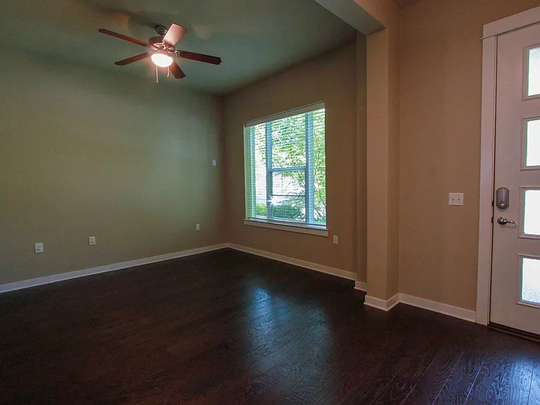4722 Page St — Photo 11